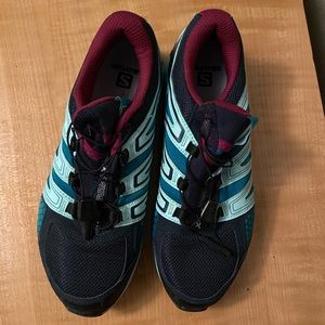 Salomon women’s tennis shoes
